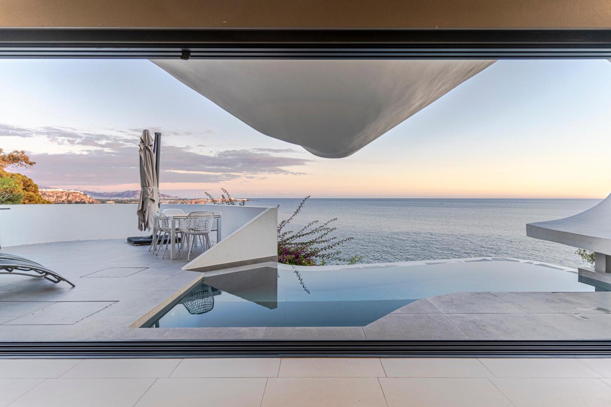 Rentitspain Casa Del Acantilado Piscina Climatizada Salobrena Bagian luar foto